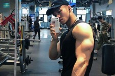 达州肌肉男模(肌肉男模拟器)