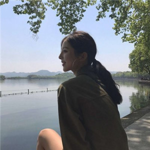 达州私人伴游网带你看到天际，白色盐湖无际，蓝色天空无边