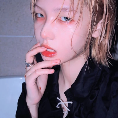 达州伴游女生樱花漫舞的资料