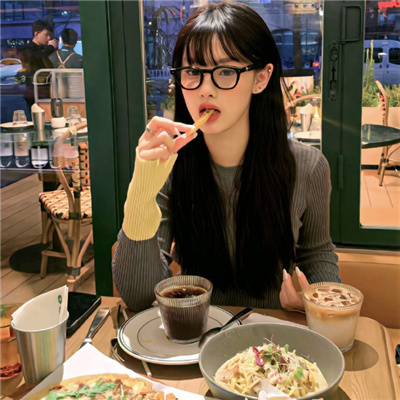 达州伴游女生娄婷的资料