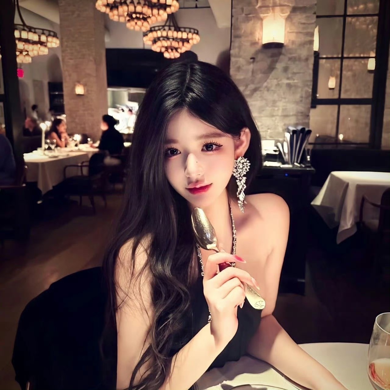 达州伴游女生蓝盈盈的资料